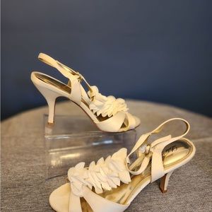 Women size 9.5 spring floar